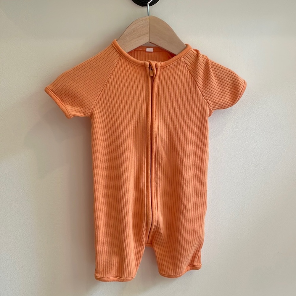 Mori - Ribbed Summer Zip-Up Romper in Orange. EUC.